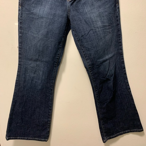 Eddie Bauer Classic Fit Women’s Bootcut Jeans, W29 - Picture 7 of 8